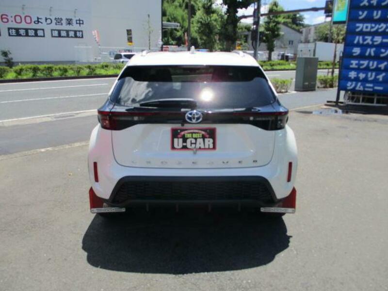 YARIS CROSS