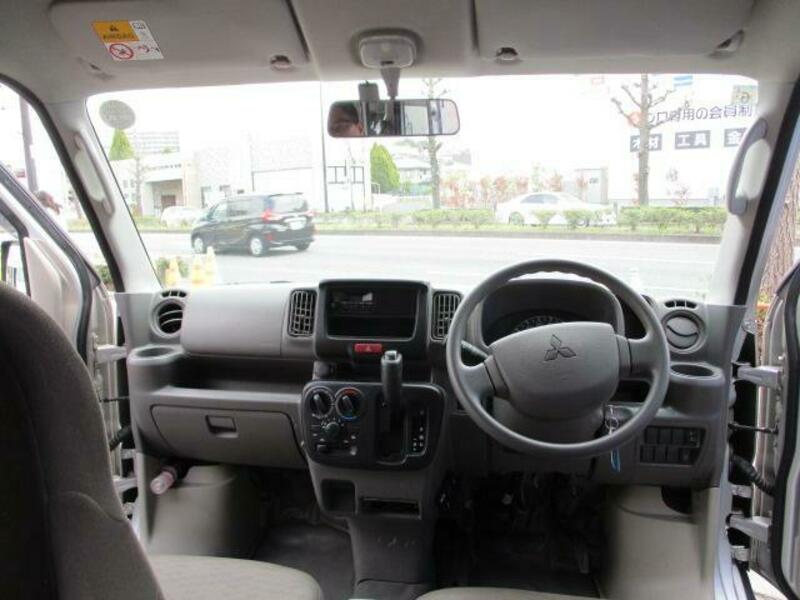 MINICAB VAN