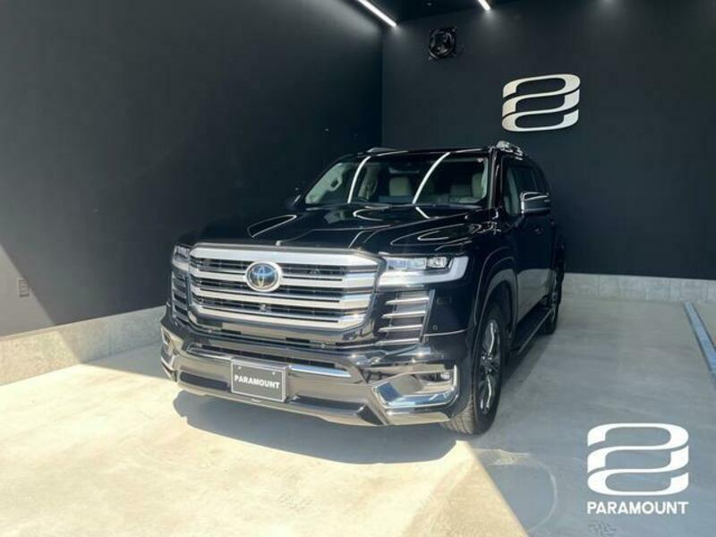 TOYOTA LAND CRUISER