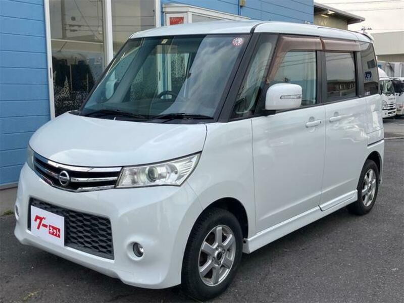 NISSAN ROOX