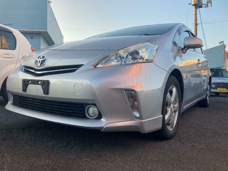 PRIUS ALPHA