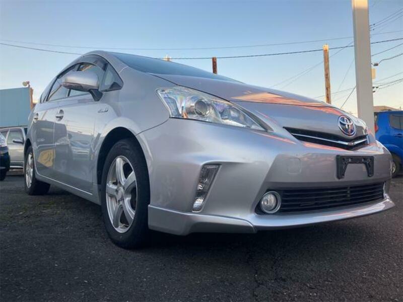 PRIUS ALPHA