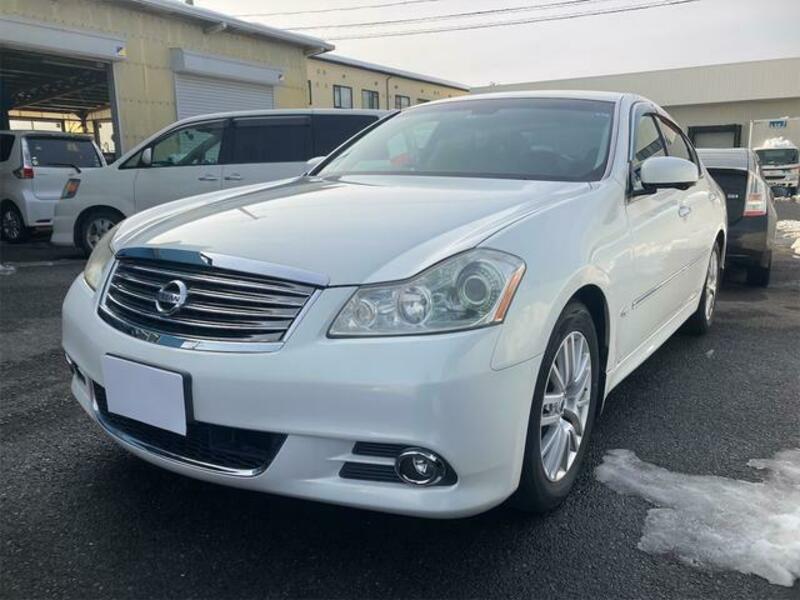 NISSAN FUGA