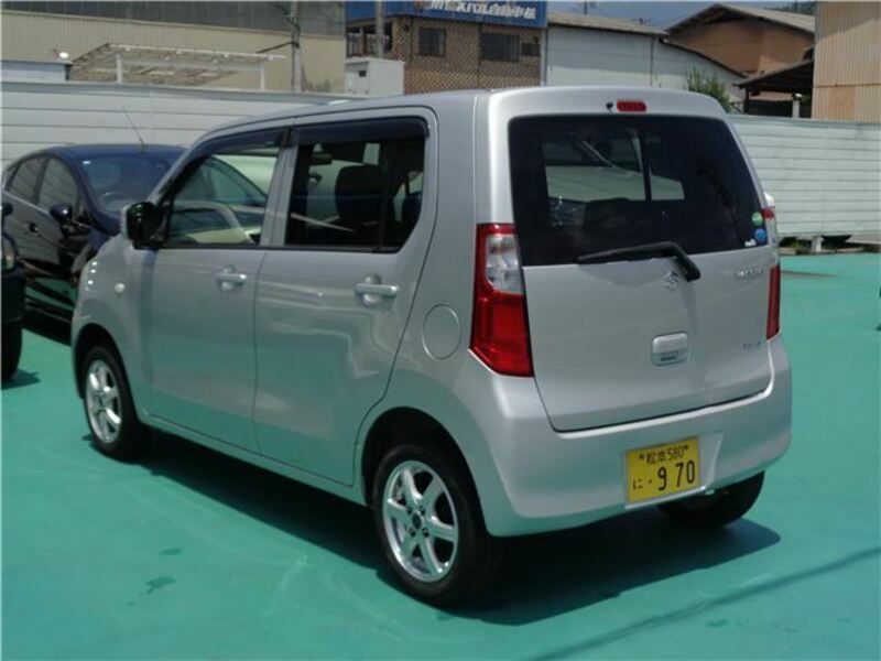 WAGON R