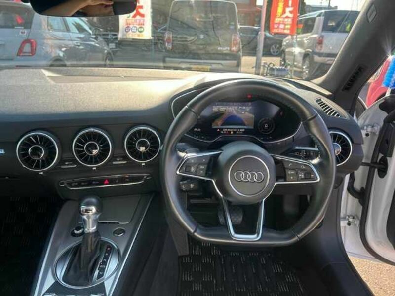 TT