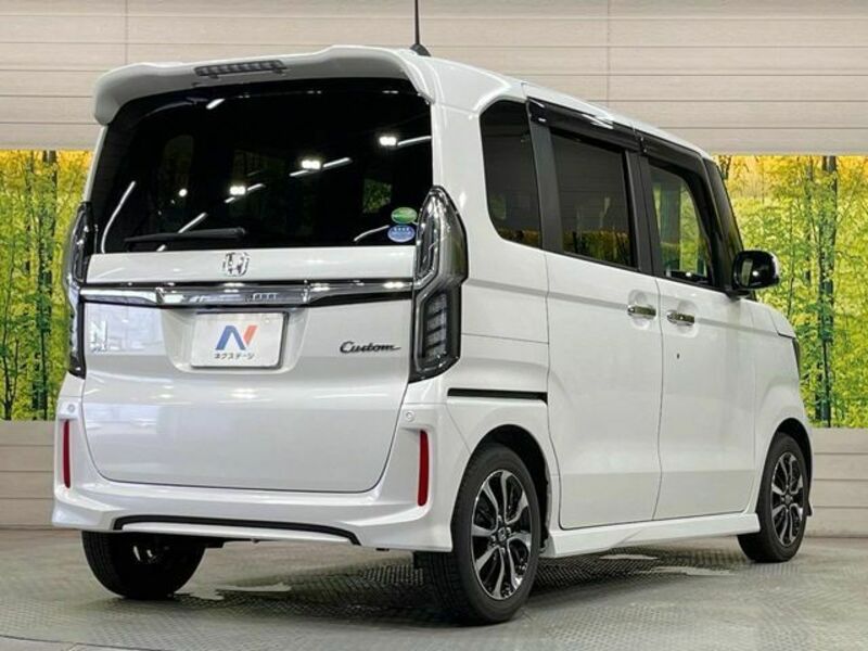 N BOX CUSTOM