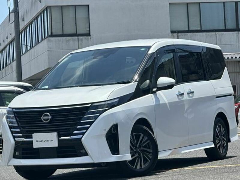 NISSAN SERENA