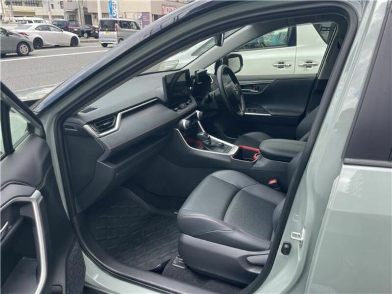 RAV4