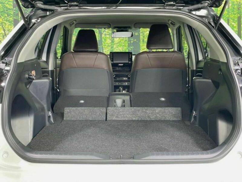 YARIS CROSS
