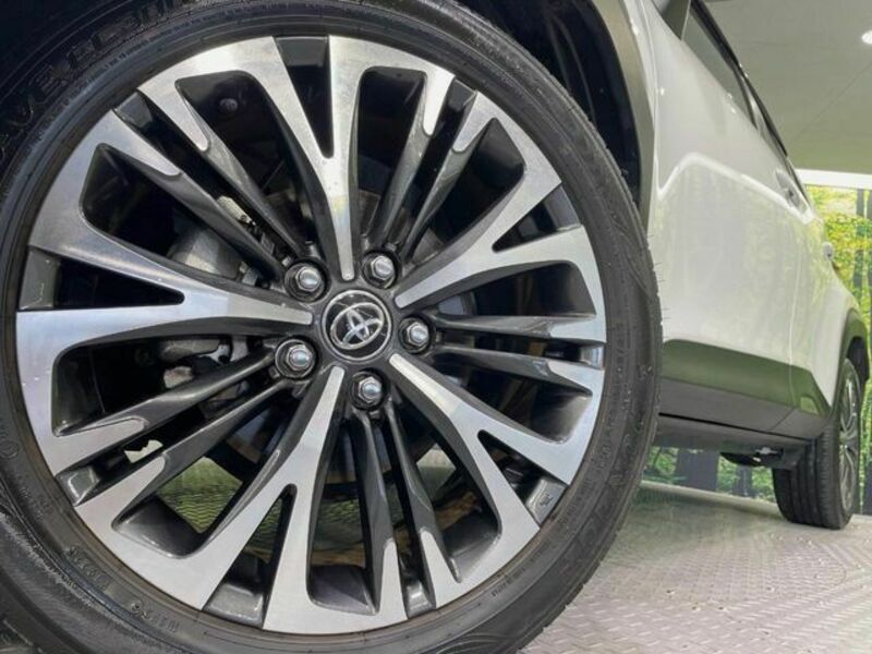 YARIS CROSS