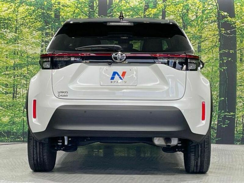 YARIS CROSS