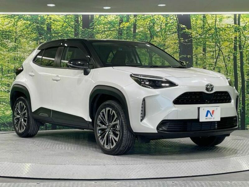 YARIS CROSS