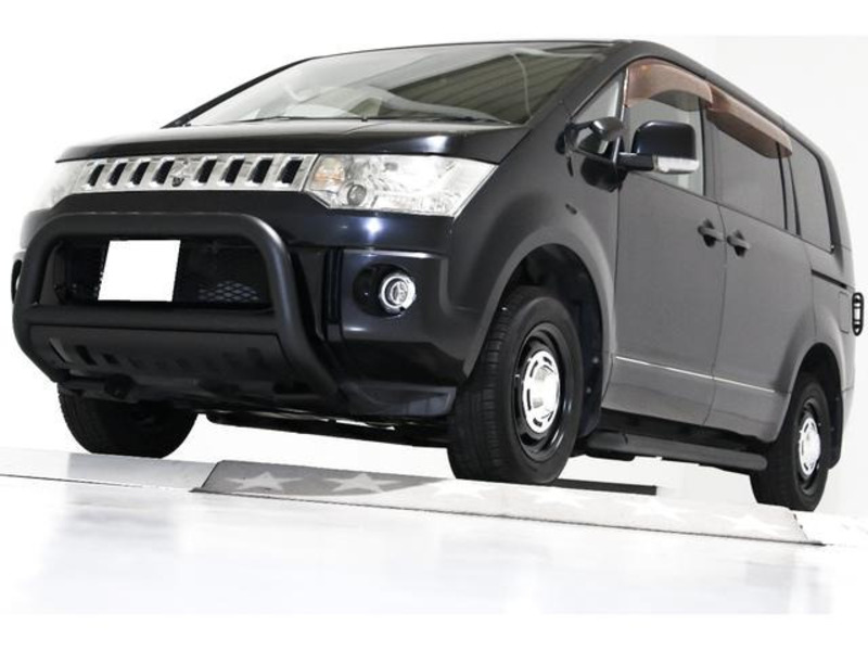 MITSUBISHI DELICA D5