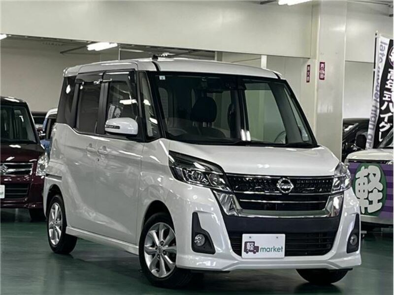 NISSAN DAYZ ROOX