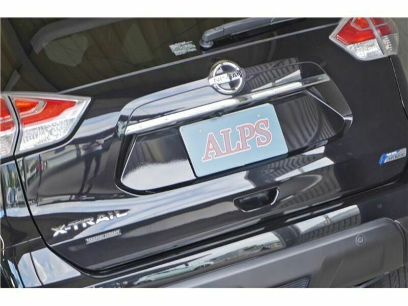 X-TRAIL