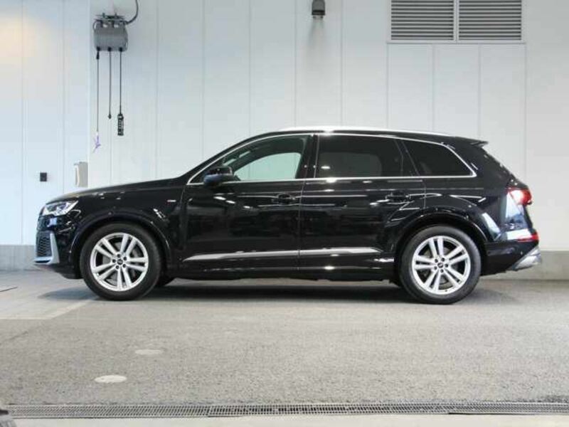 Q7
