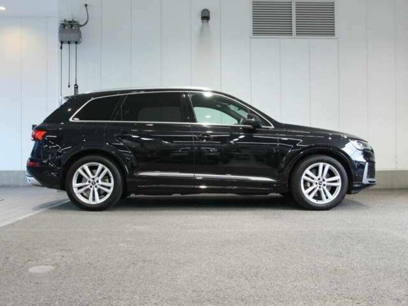 Q7