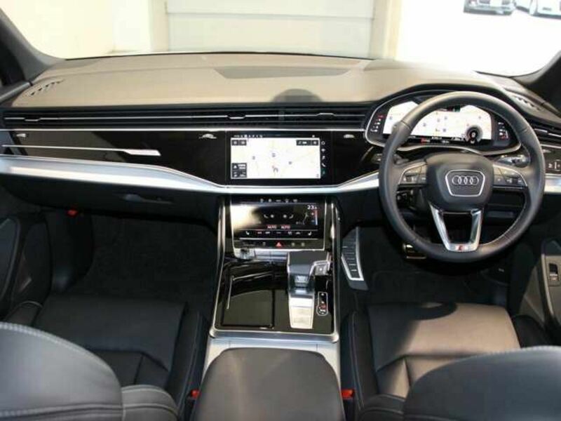 Q7