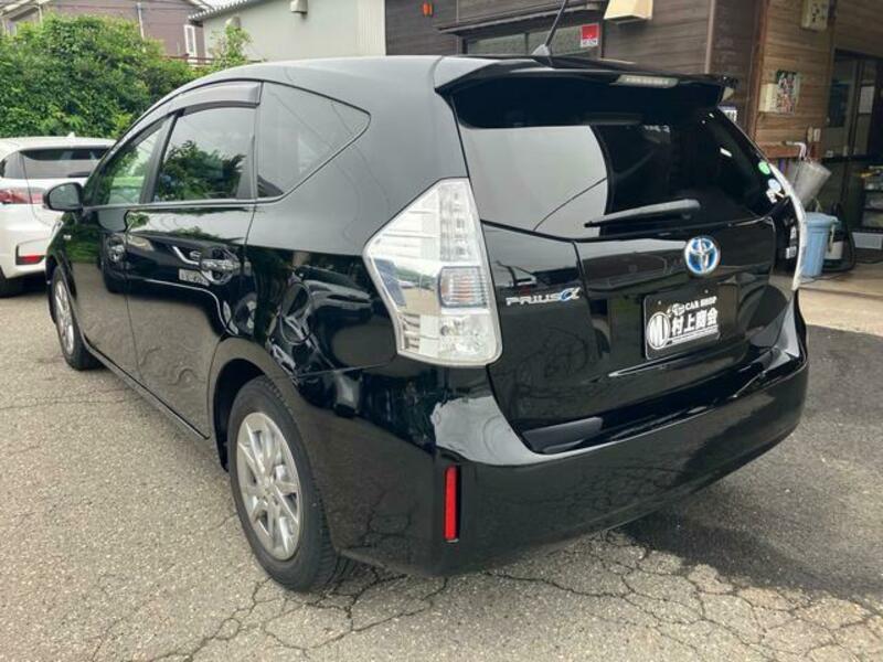 PRIUS ALPHA