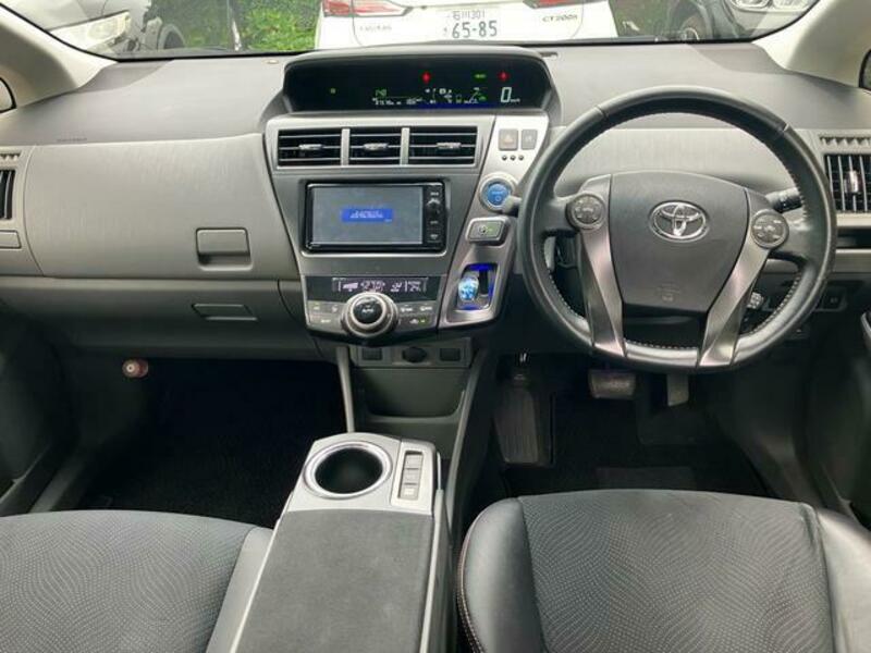 PRIUS ALPHA