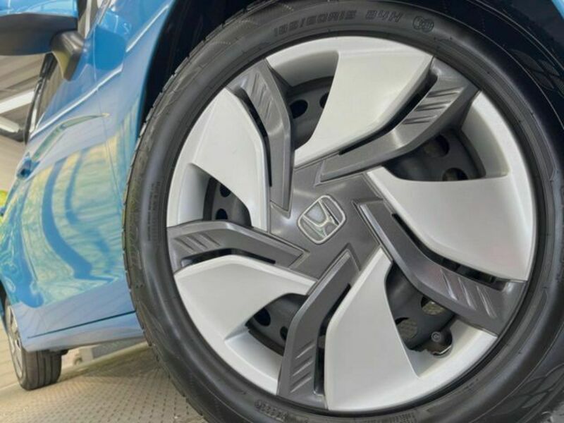 FIT HYBRID