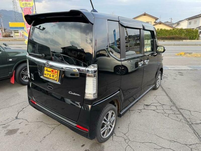 N BOX CUSTOM