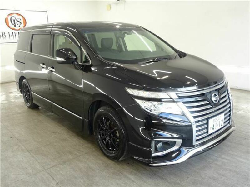 NISSAN ELGRAND