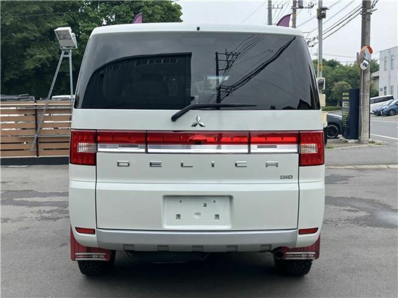 DELICA D5