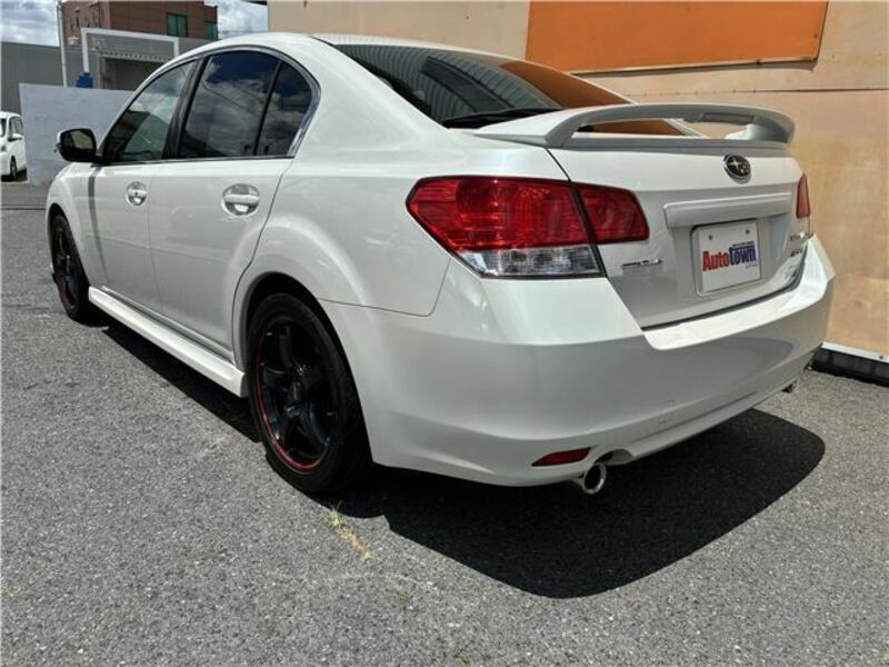 LEGACY B4