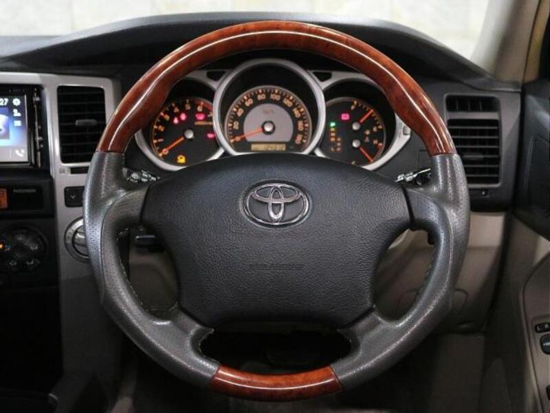 HILUX SURF