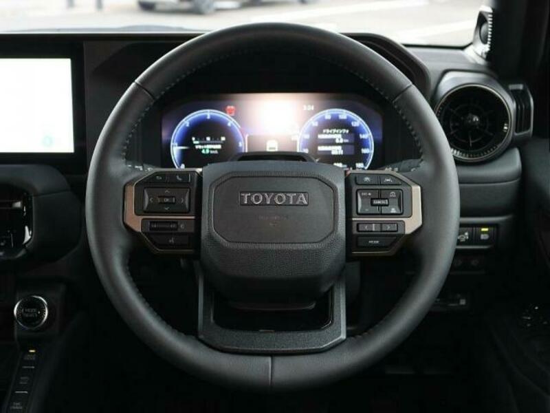 LAND CRUISER 250