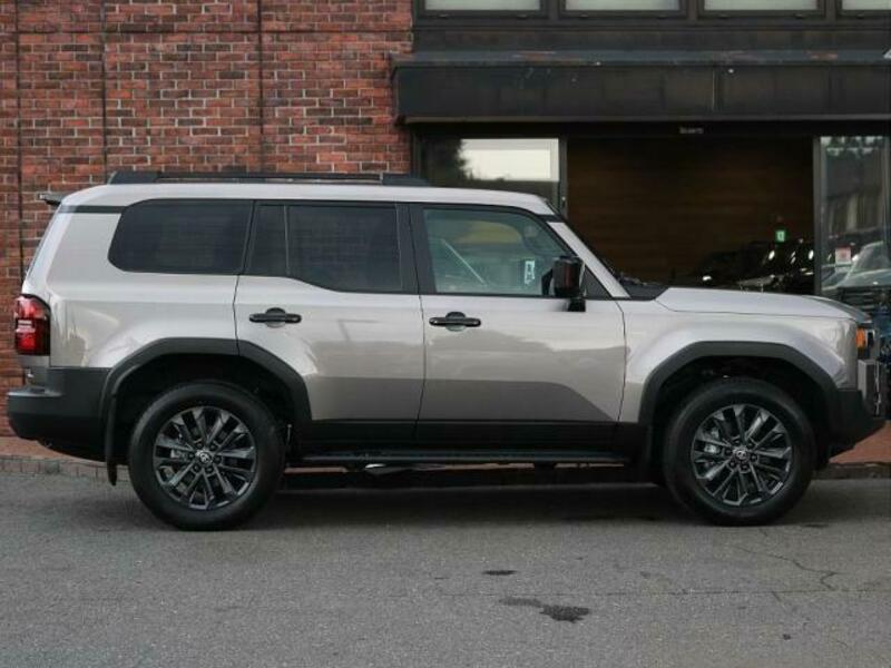 LAND CRUISER 250