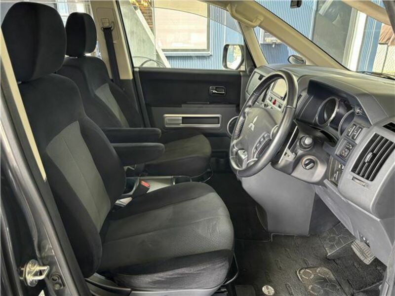 DELICA D5