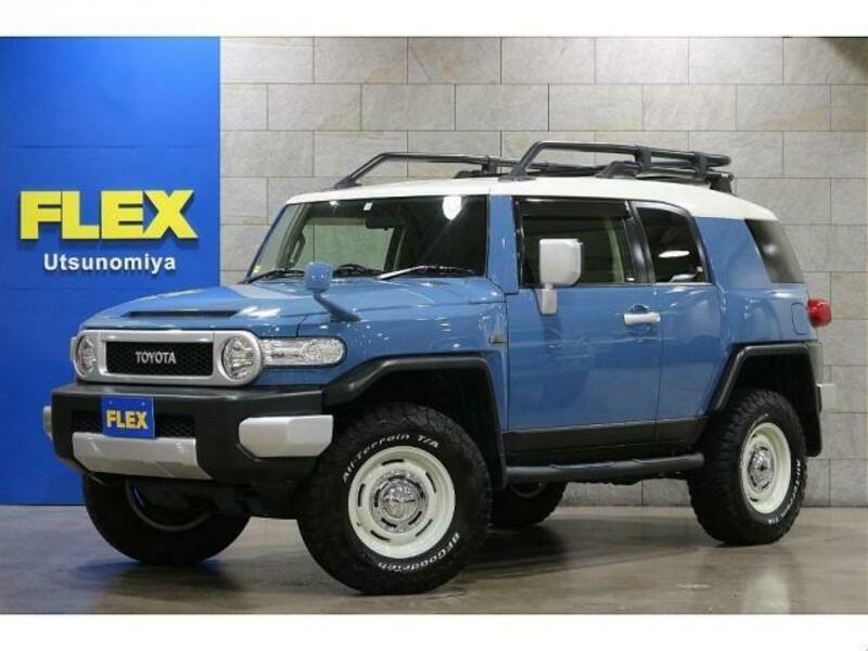 TOYOTA FJ CRUISER