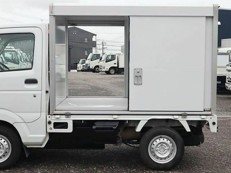 CARRY TRUCK