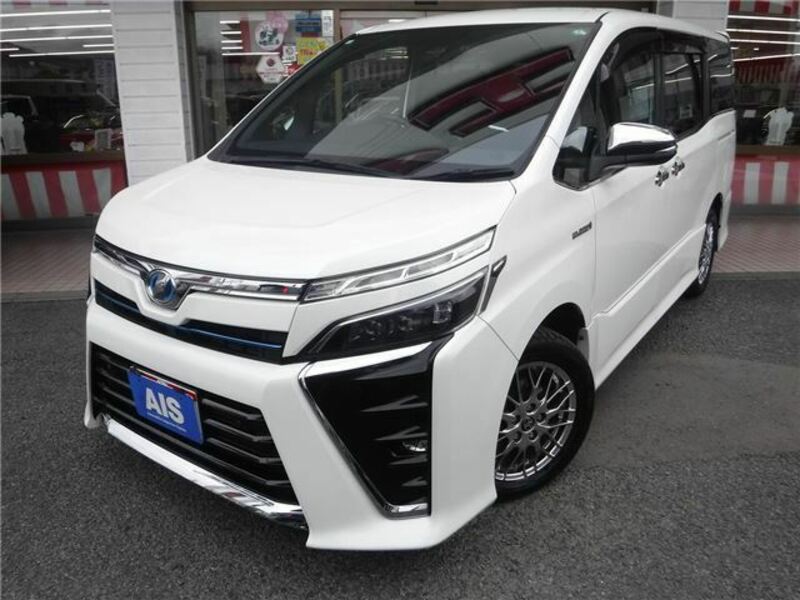 TOYOTA VOXY
