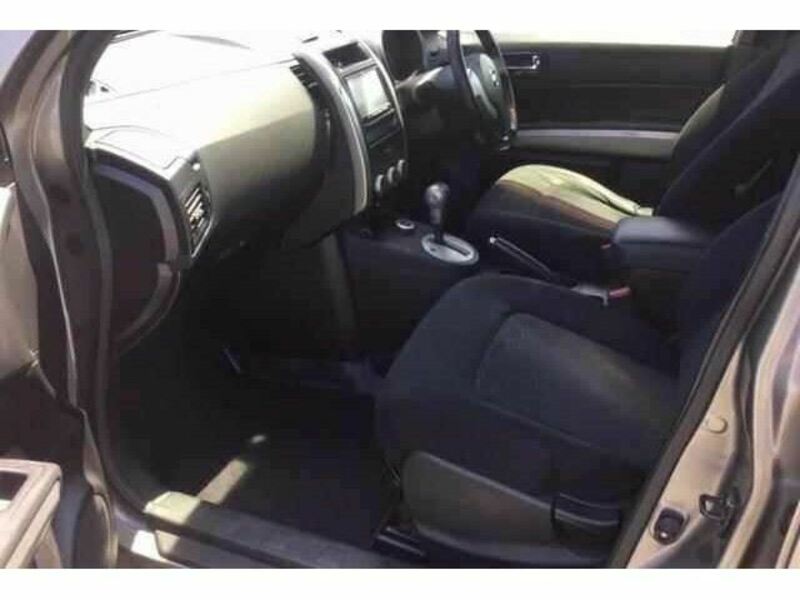 X-TRAIL