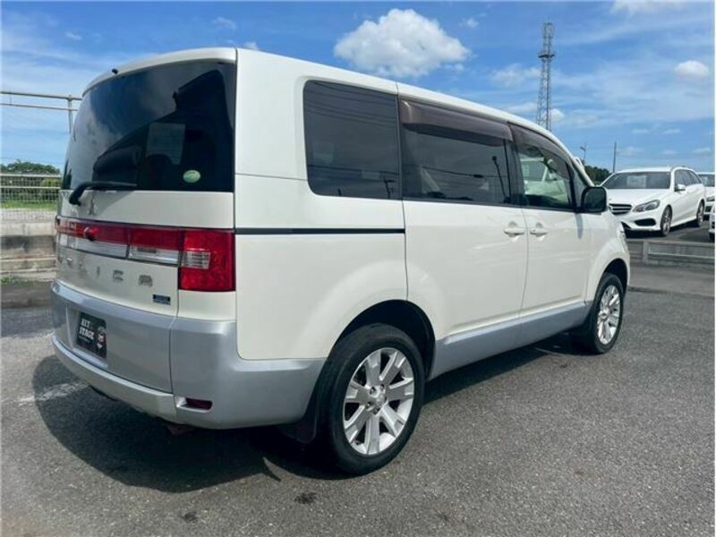 DELICA D5