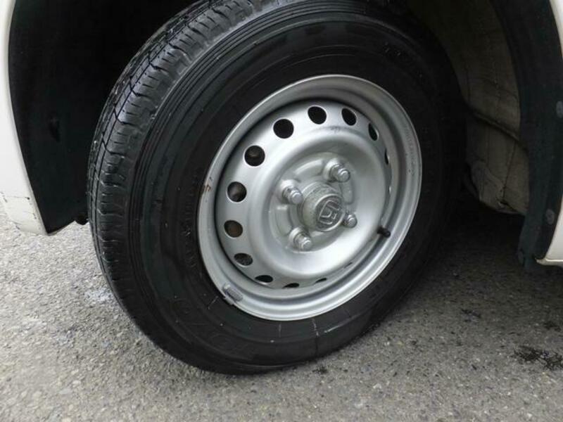 N-VAN