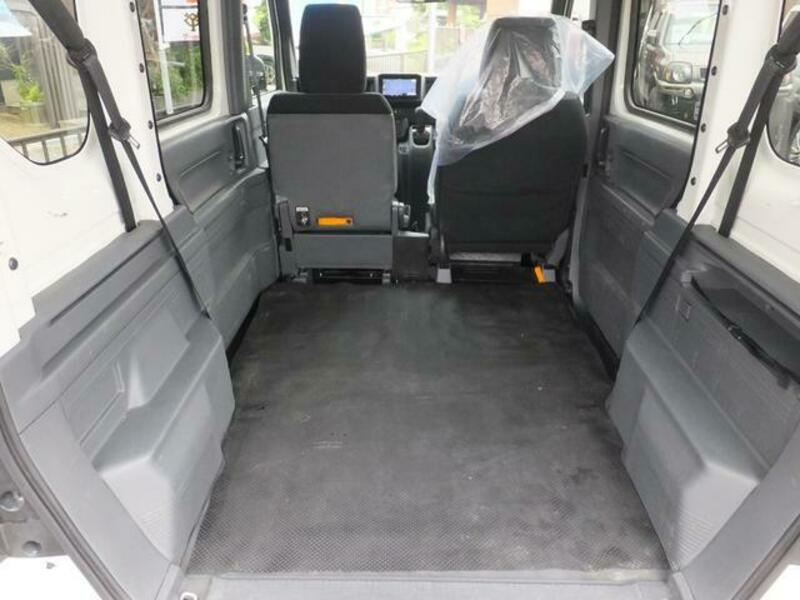 N-VAN