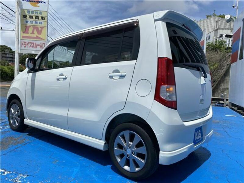 WAGON R