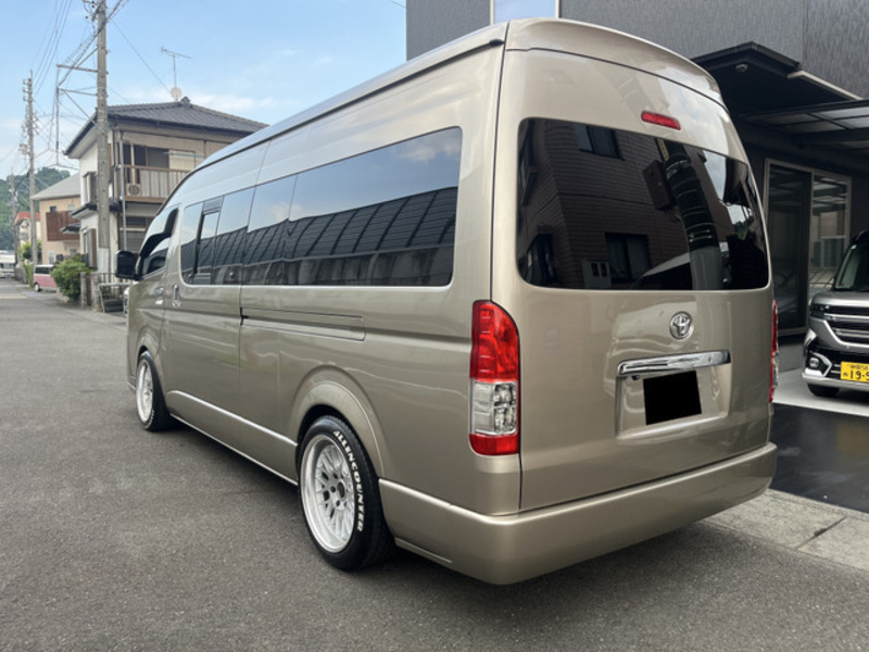 HIACE