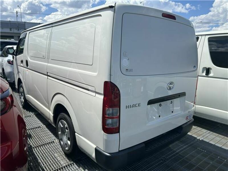HIACE VAN