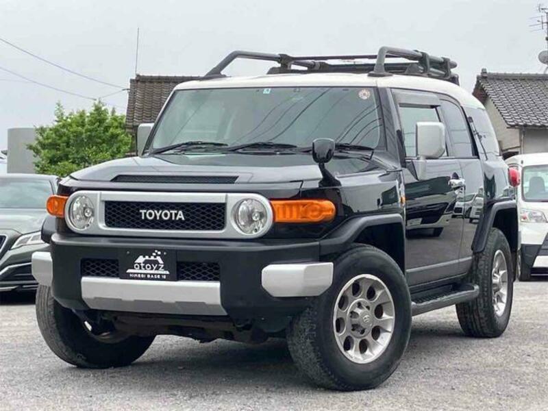 TOYOTA FJ CRUISER