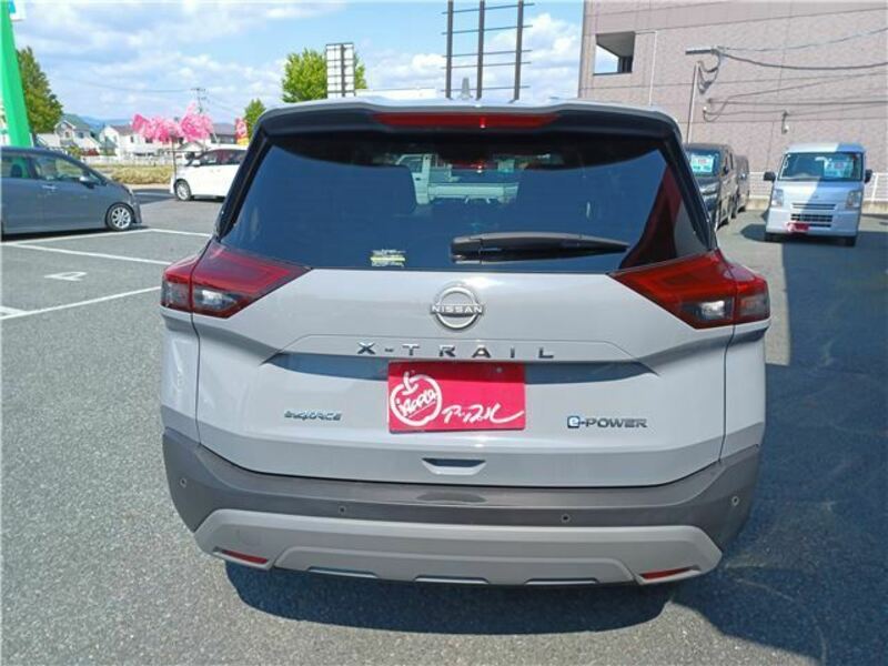 X-TRAIL