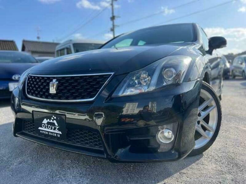 TOYOTA CROWN