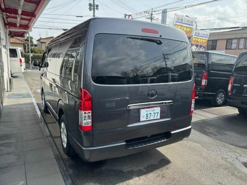 HIACE VAN