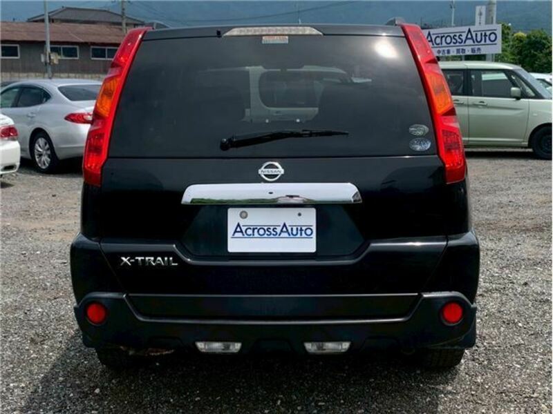 X-TRAIL