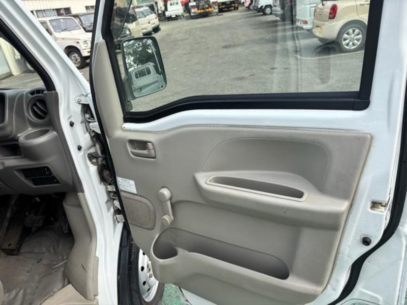 MINICAB VAN
