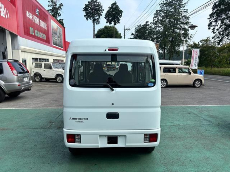 MINICAB VAN